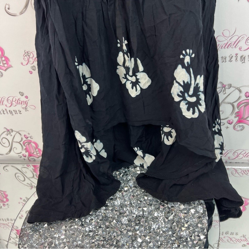 Hugs and kisses dress smocked Hawaii Chic Black and White Floral Maxi flowy - Picture 4 of 12